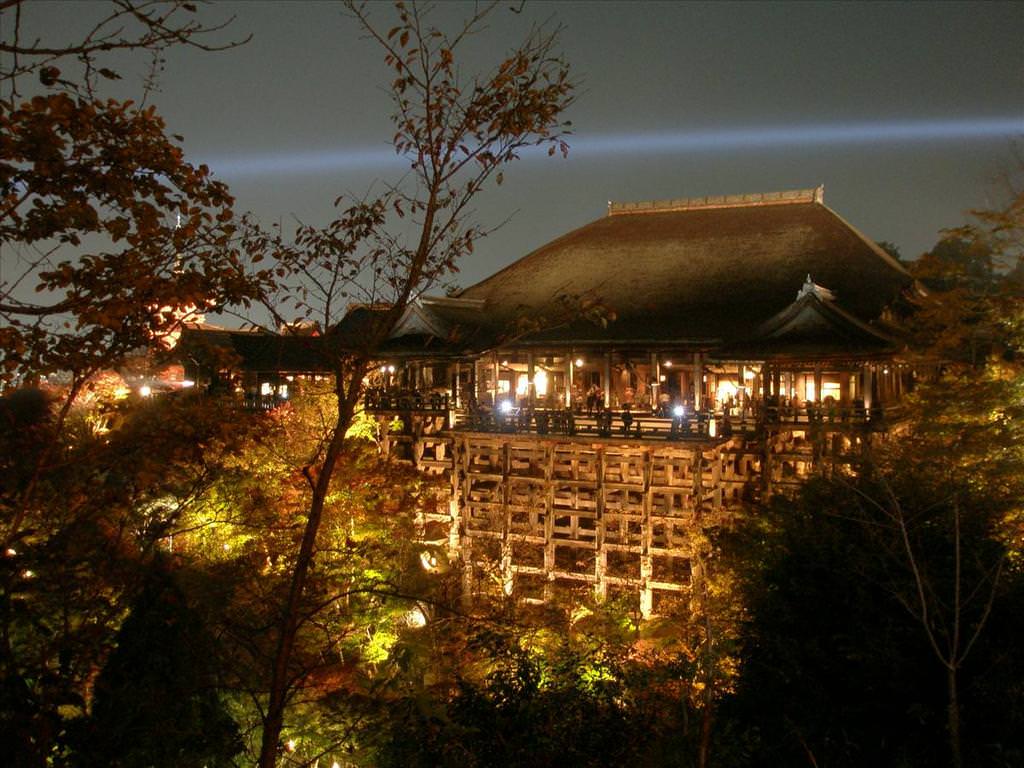 東瀛留學日記之吃喝玩樂篇(2007.11):清水寺夜景，已經無法形容的美了