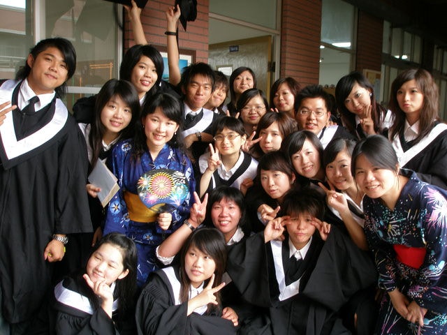 2007.6.16 請微笑地說再見:更多人了...