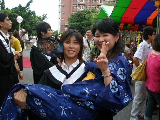 2007.6.16 請微笑地說再見:大姊，其實我很害怕。怕你手軟，故意把我摔下來。