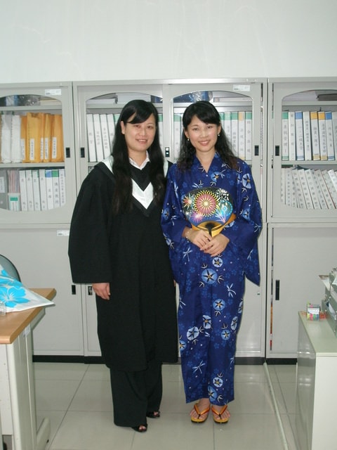 2007.6.16 請微笑地說再見:地點在人事室。