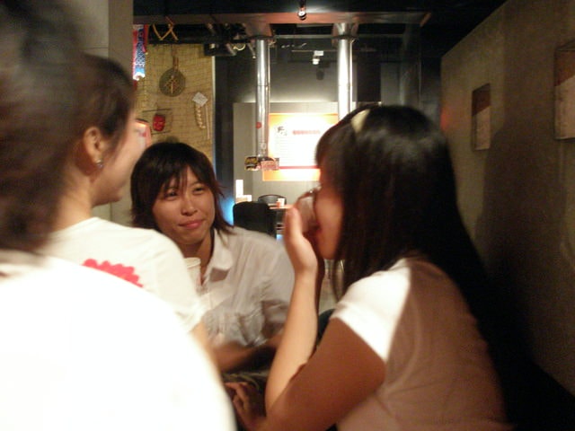 2007.6.16 請微笑地說再見:吃到哭？？
