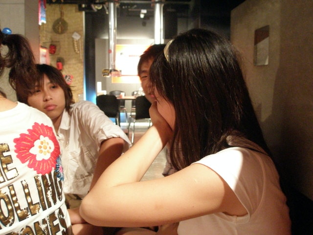 2007.6.16 請微笑地說再見:還在哭？這位是圓圓。